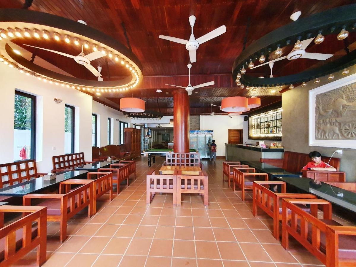 Darling Pub Hostel เสียมราฐ ภายนอก รูปภาพ