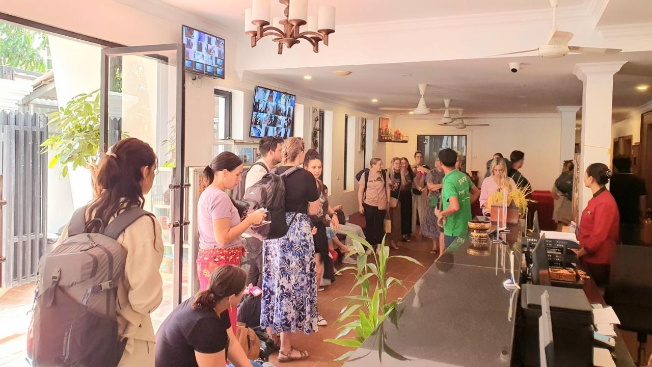 Darling Pub Hostel เสียมราฐ ภายนอก รูปภาพ