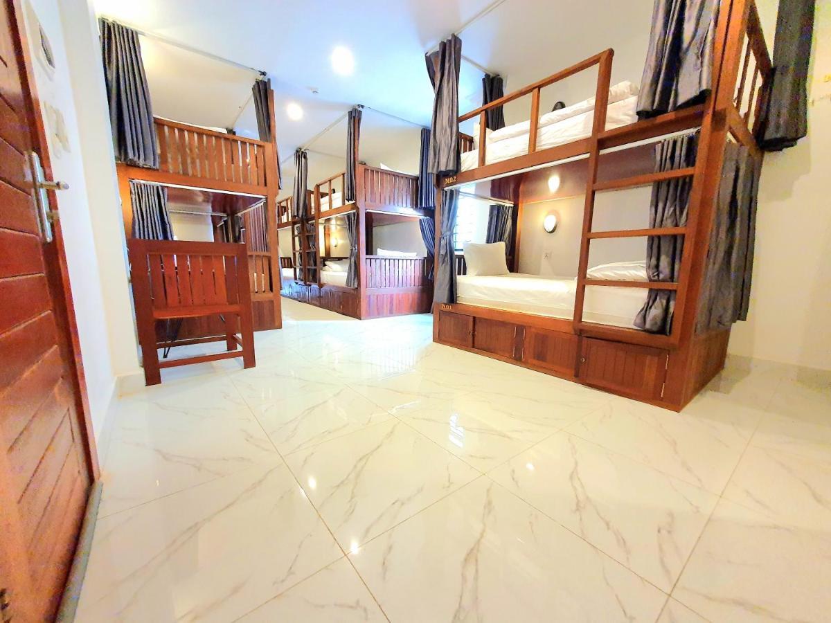 Darling Pub Hostel เสียมราฐ ภายนอก รูปภาพ