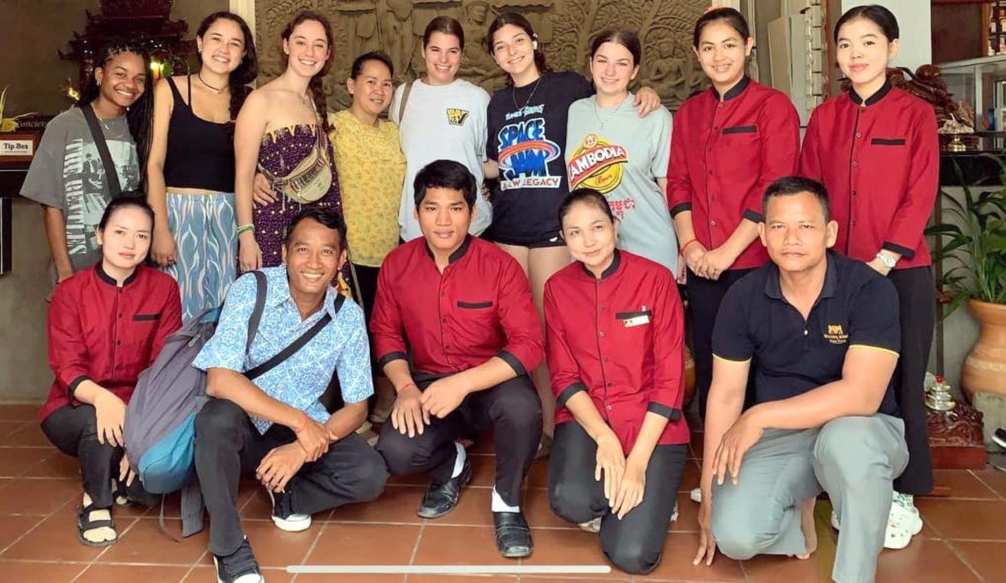 Darling Pub Hostel เสียมราฐ ภายนอก รูปภาพ
